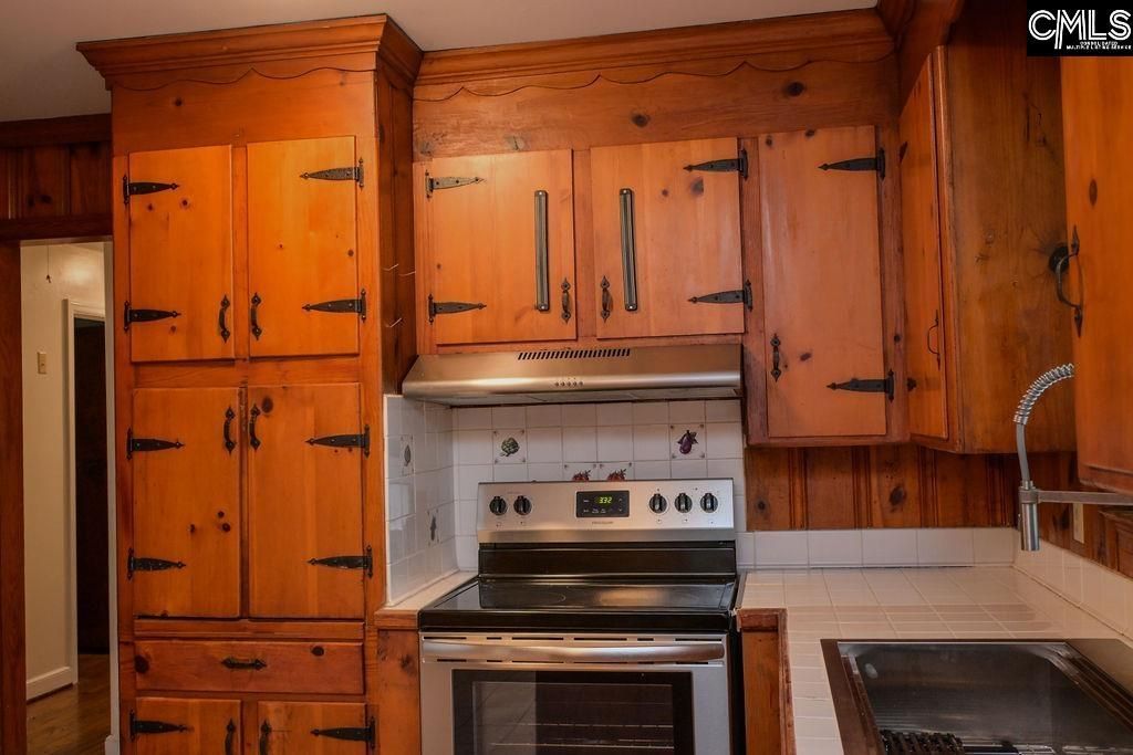 1001 Summerland Drive Photo 10