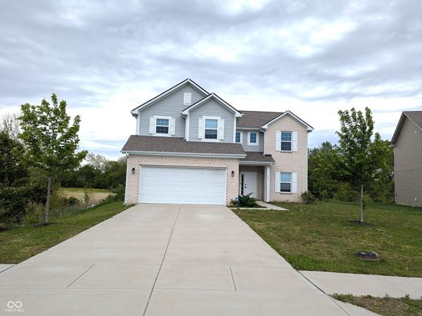 1571 N Creekwater Pass , Greenfield, IN 46140