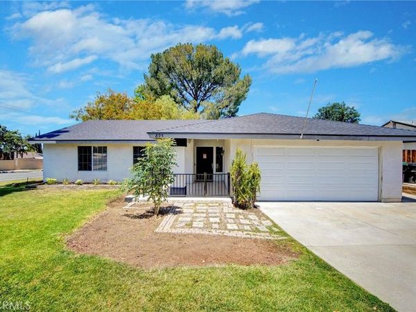 895 W Crestview, Corona, CA 92882