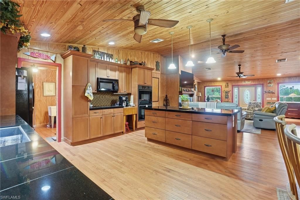 6650 Chipper Ln, North Fort Myers, FL 33917 Photo