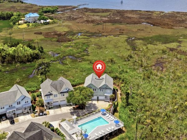 233 River Gate Lane, Wilmington, NC 28412