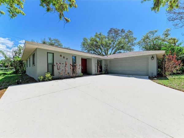 627 ALLIGATOR DRIVE , VENICE, FL 34293