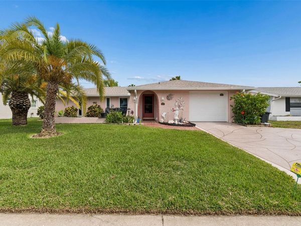 9252 GLEN MOOR LANE , PORT RICHEY, FL 34668