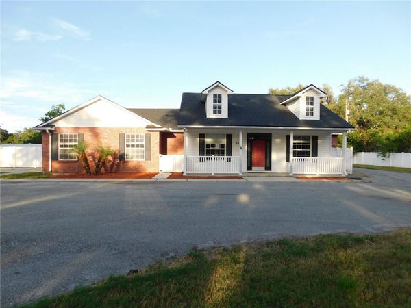 2525 N VALRICO ROAD , SEFFNER, FL 33584