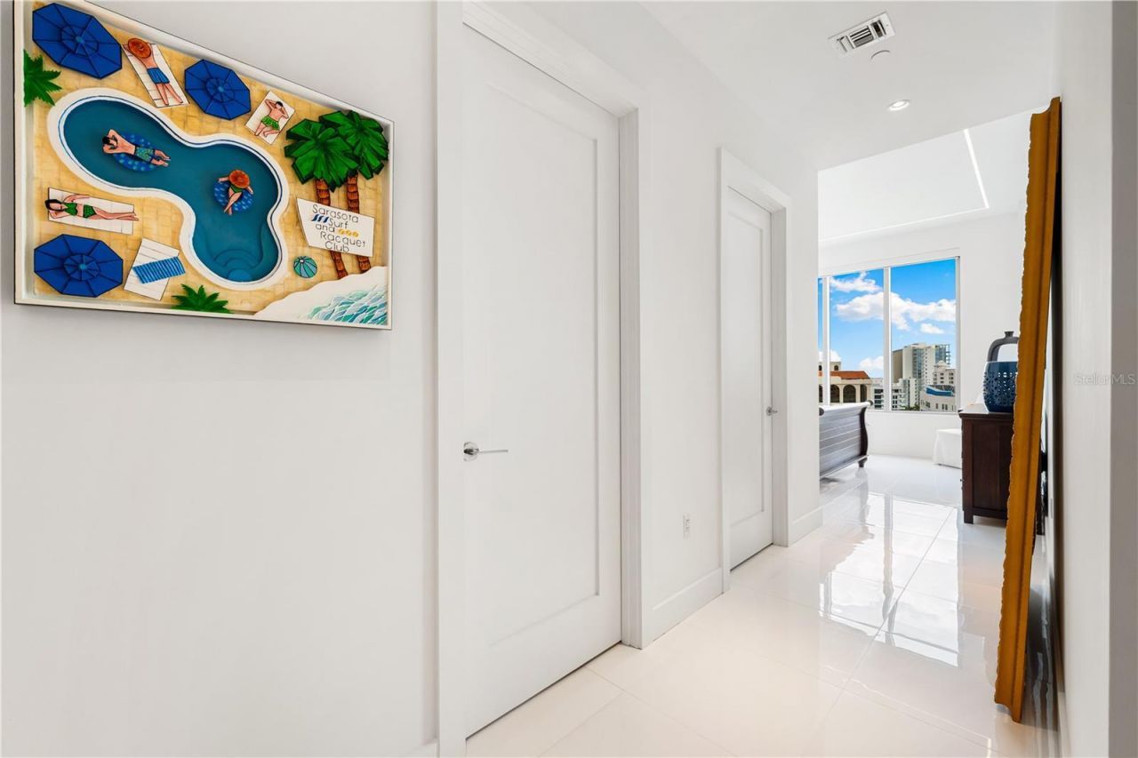 111 S Pineapple Avenue, Unit 1208, Sarasota, FL 34236 Photo