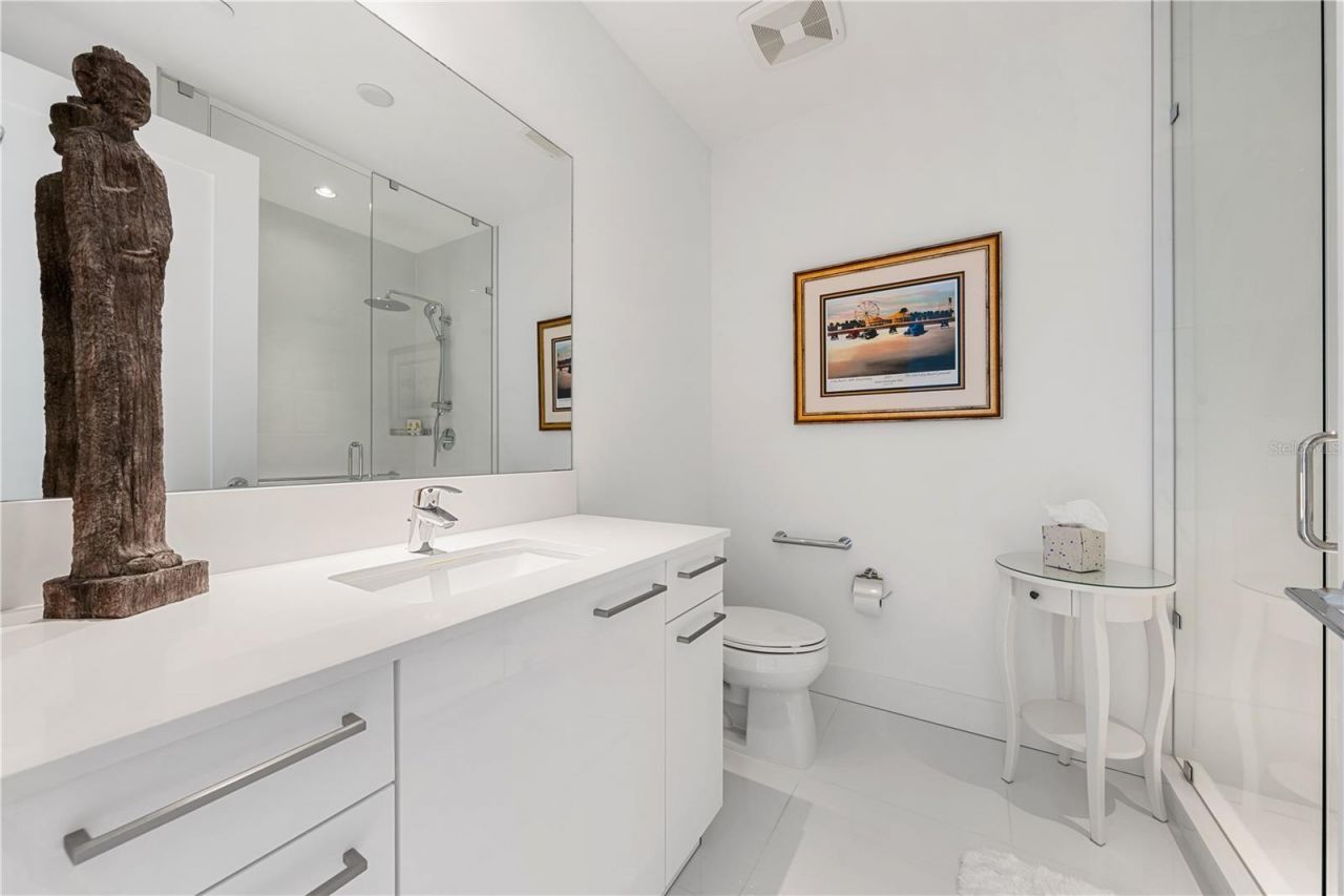 111 S Pineapple Avenue, Unit 1208, Sarasota, FL 34236 Photo
