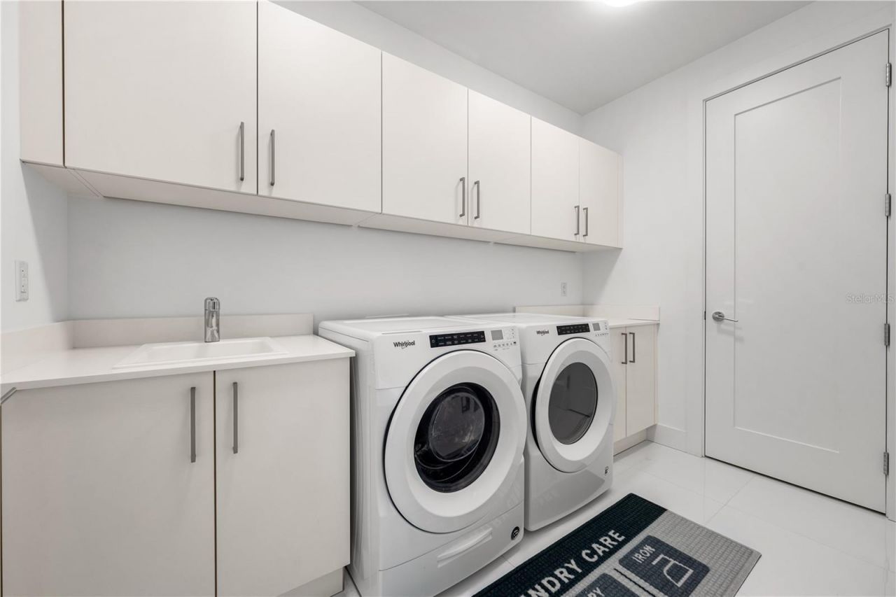 111 S Pineapple Avenue, Unit 1208, Sarasota, FL 34236 Photo