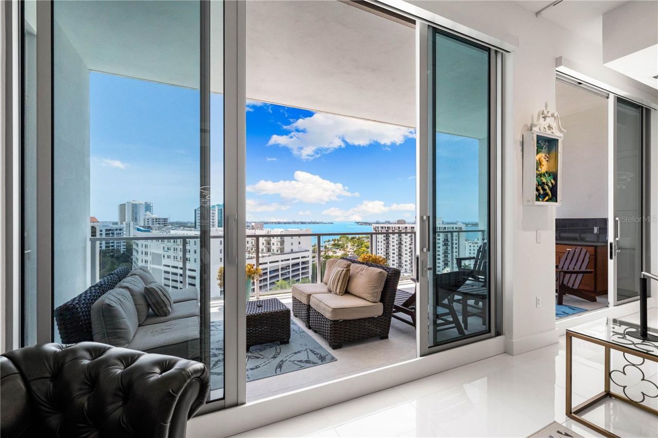 111 S Pineapple Avenue, Unit 1208, Sarasota, FL 34236 Photo