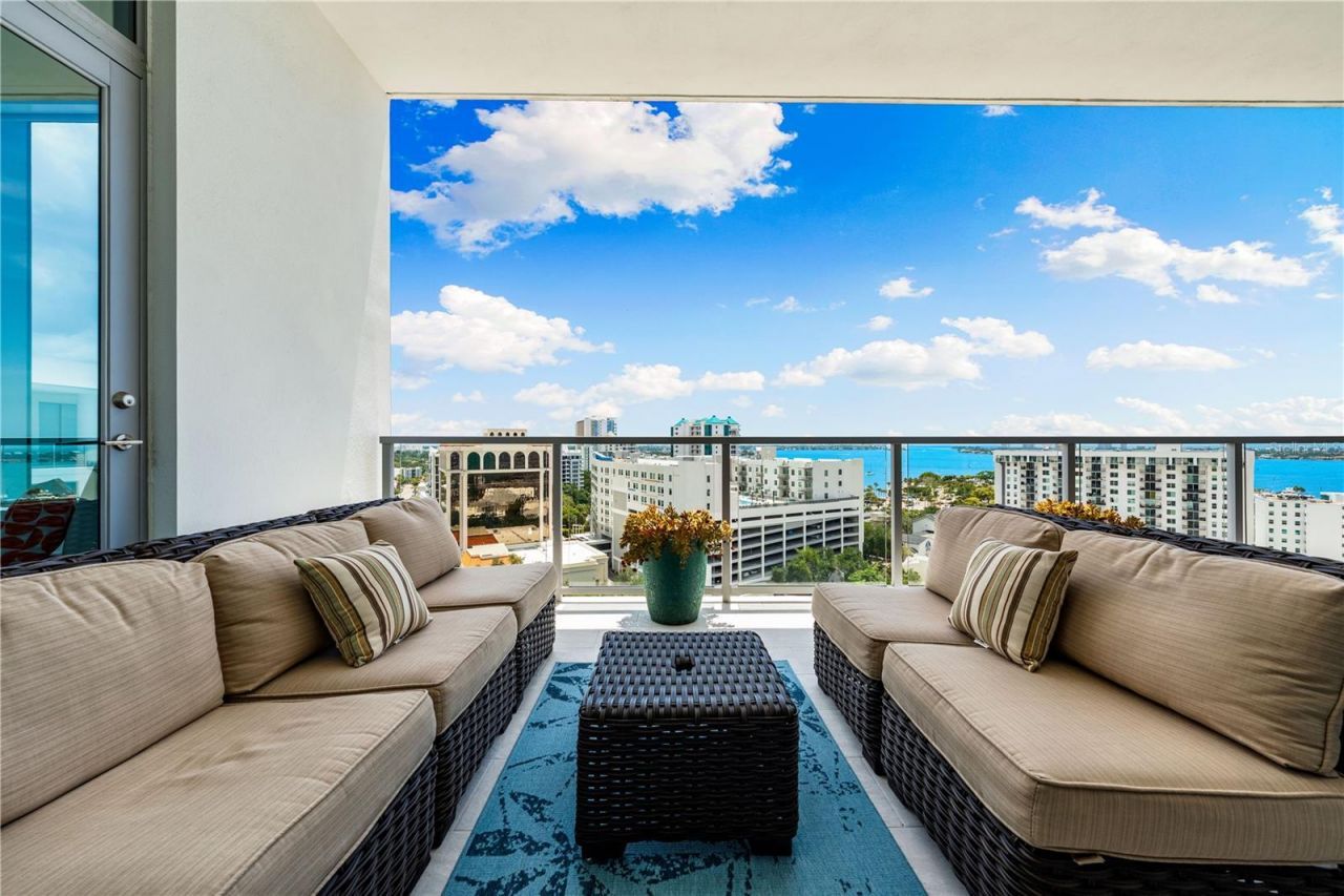 111 S Pineapple Avenue, Unit 1208, Sarasota, FL 34236 Photo
