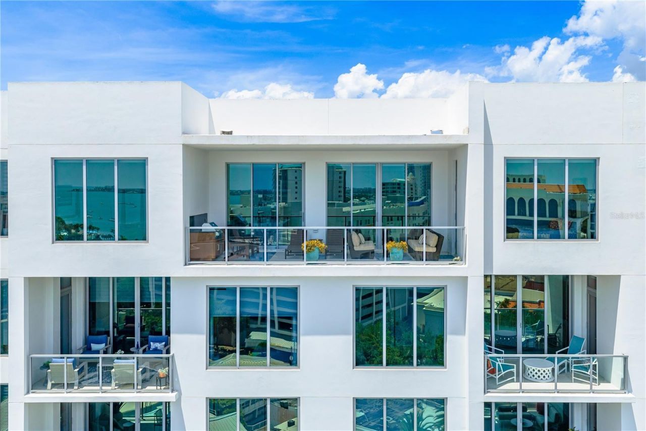 111 S Pineapple Avenue, Unit 1208, Sarasota, FL 34236 Photo