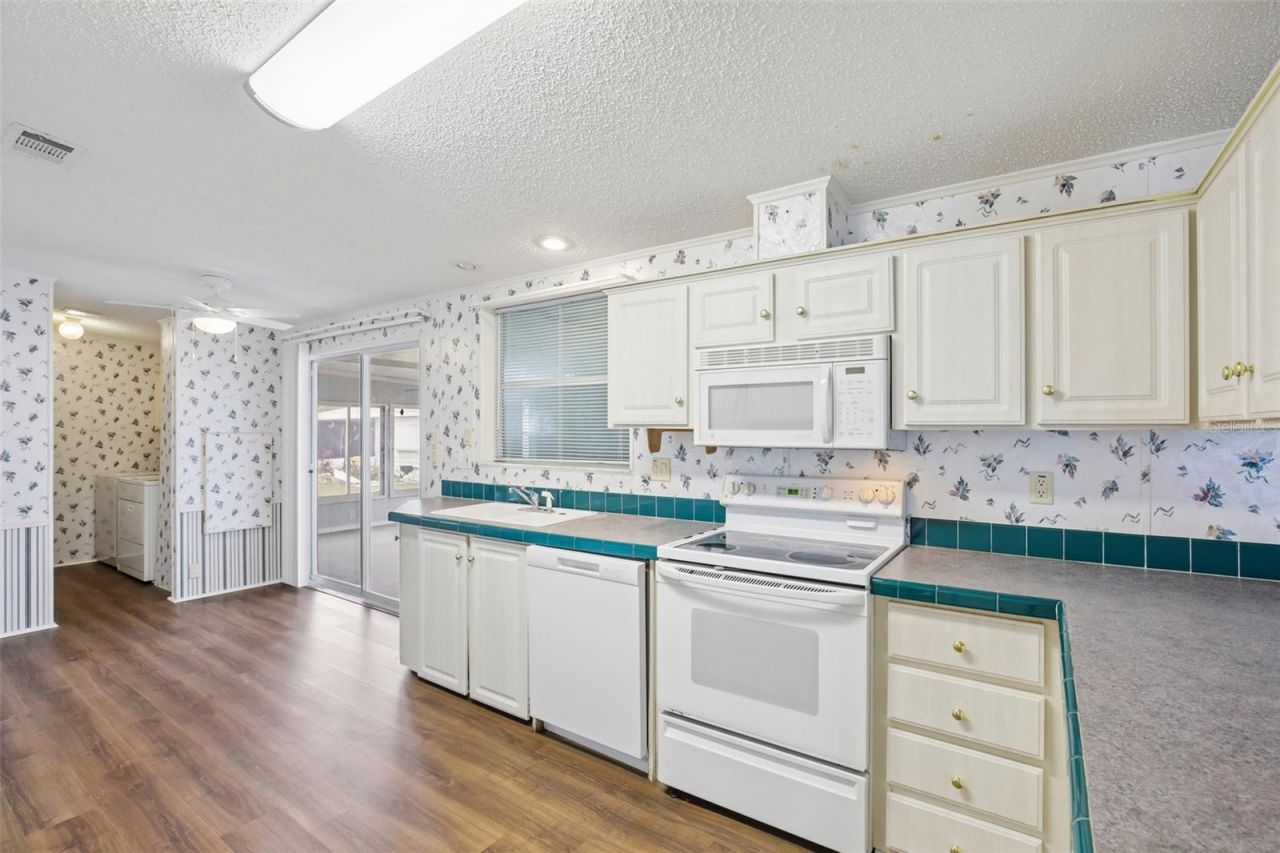 6710 36th Avenue E, Unit 282, Palmetto, FL 34221 Photo