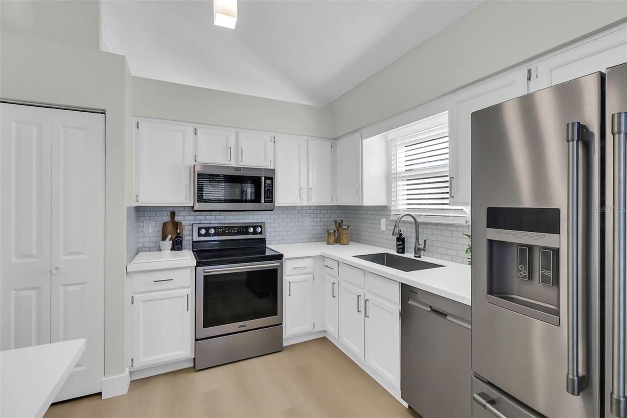 1870 Springbush Lane, Clearwater, FL 33763 Photo