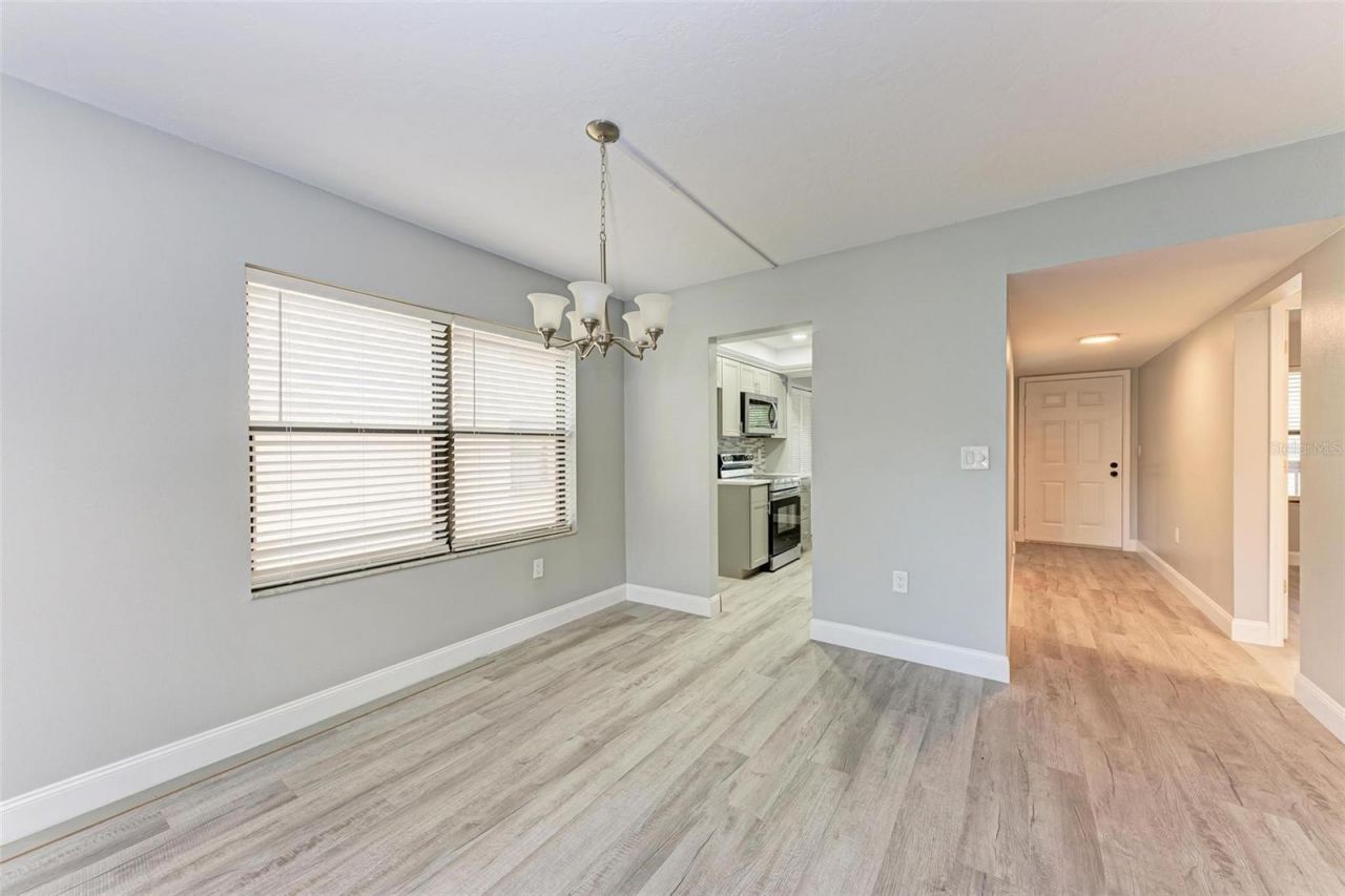 515 30th Avenue W, Unit H201, Bradenton, FL 34205 Photo