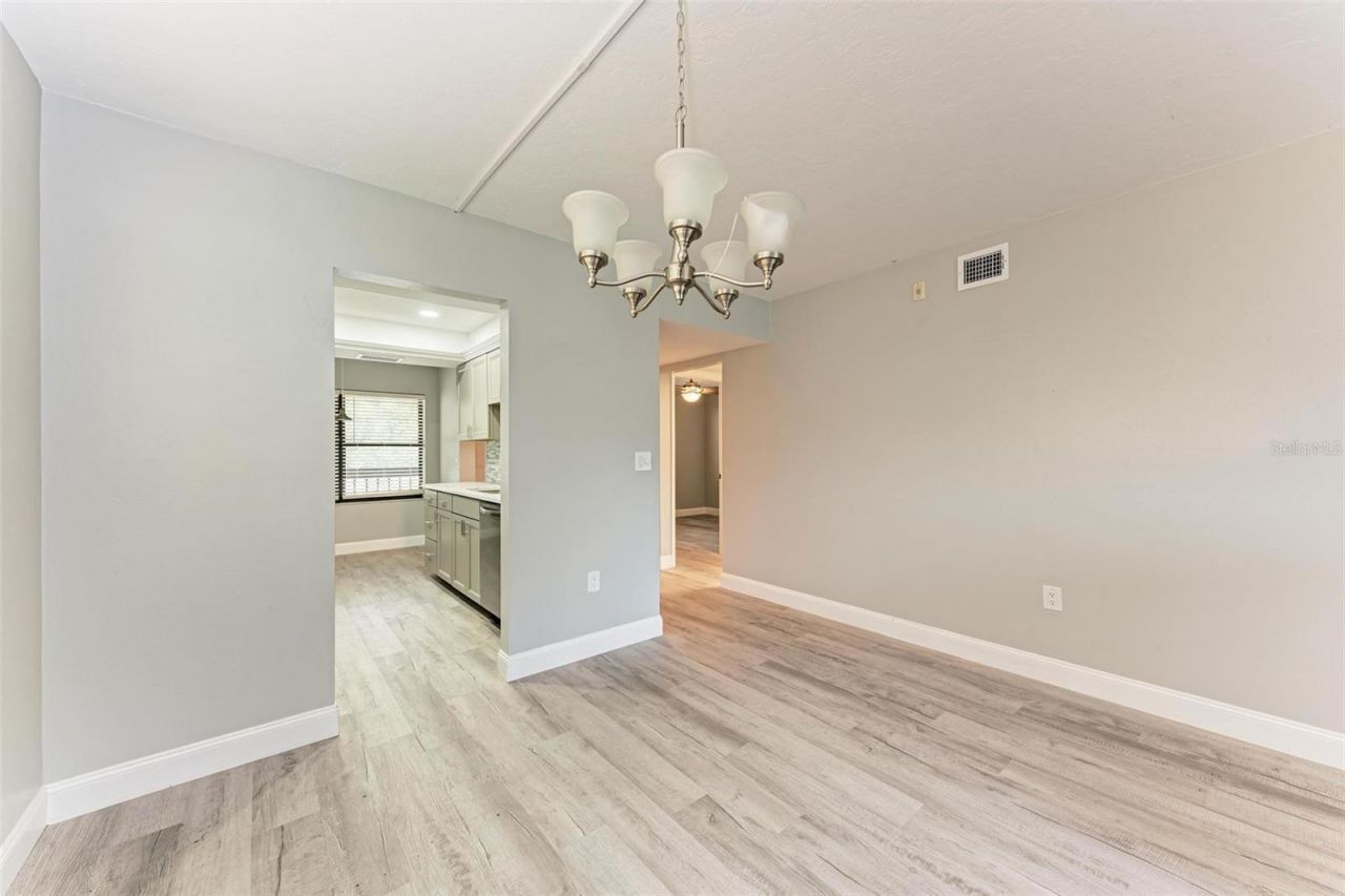 515 30th Avenue W, Unit H201, Bradenton, FL 34205 Photo