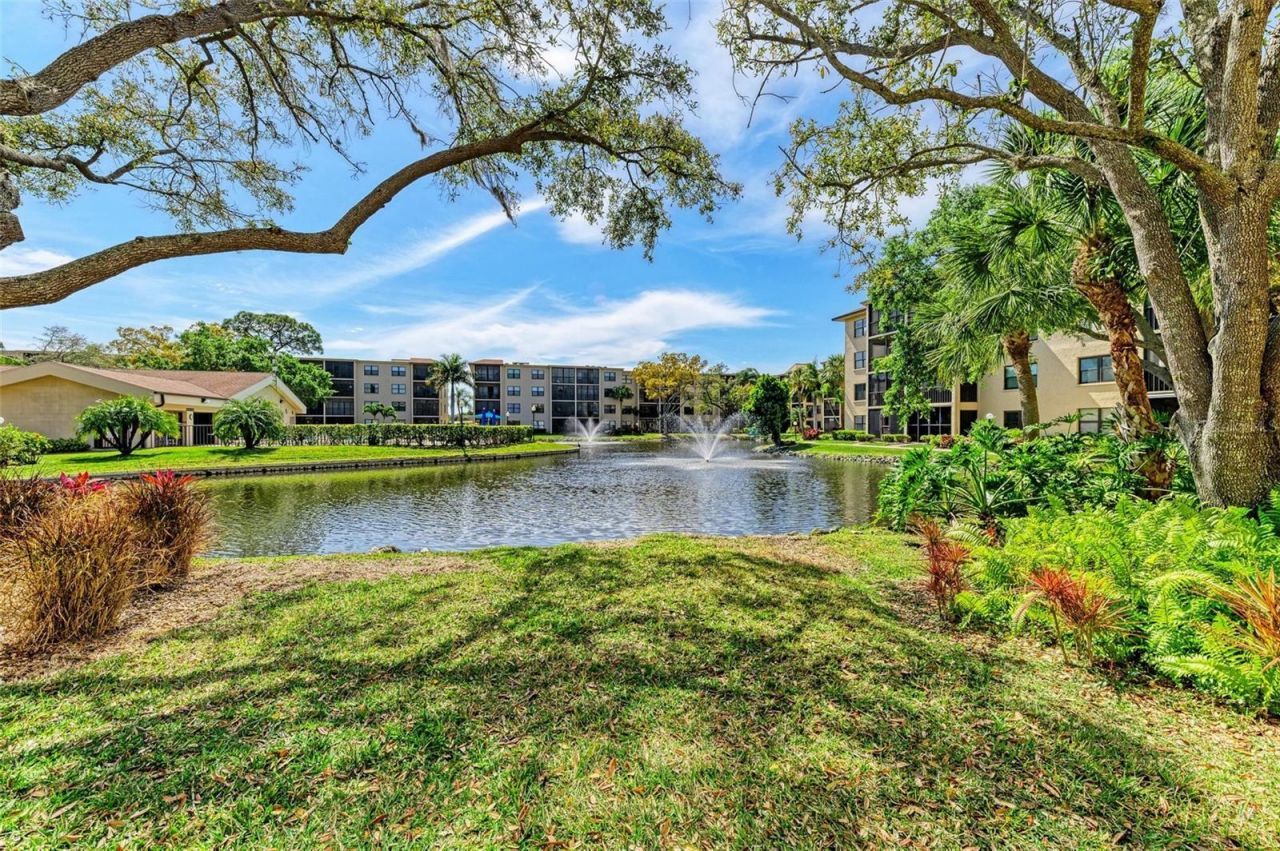 515 30th Avenue W, Unit H201, Bradenton, FL 34205 Photo