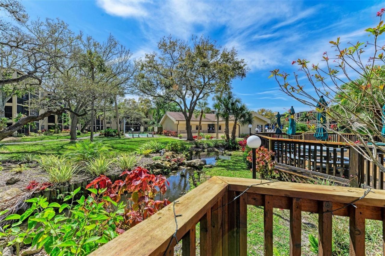 515 30th Avenue W, Unit H201, Bradenton, FL 34205 Photo