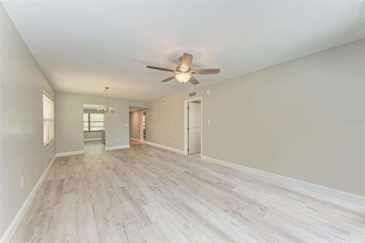 515 30th Avenue W, Unit H201, Bradenton, FL 34205 Photo