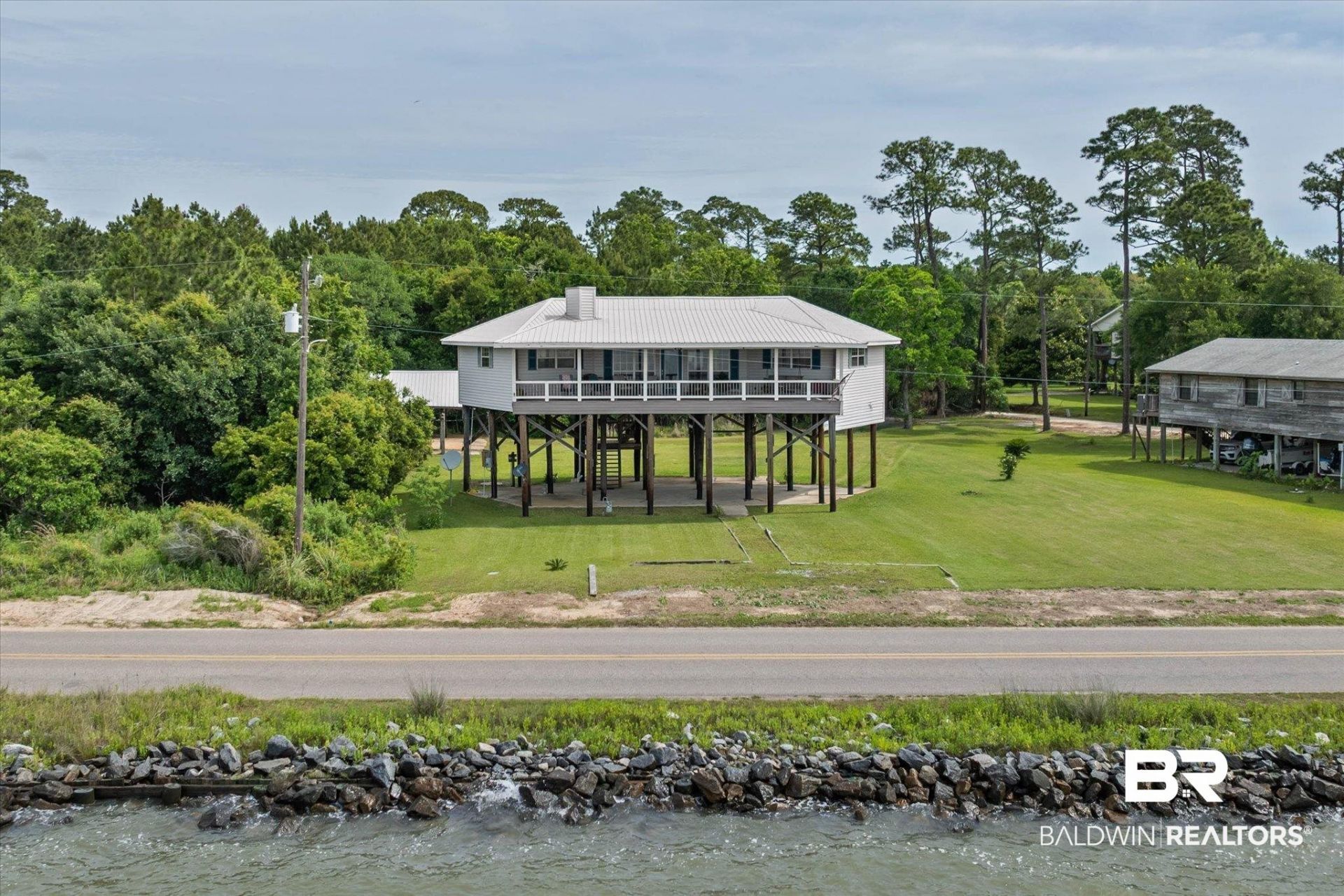 9100 Shell Belt Road, Coden, AL 36523 Main Photo