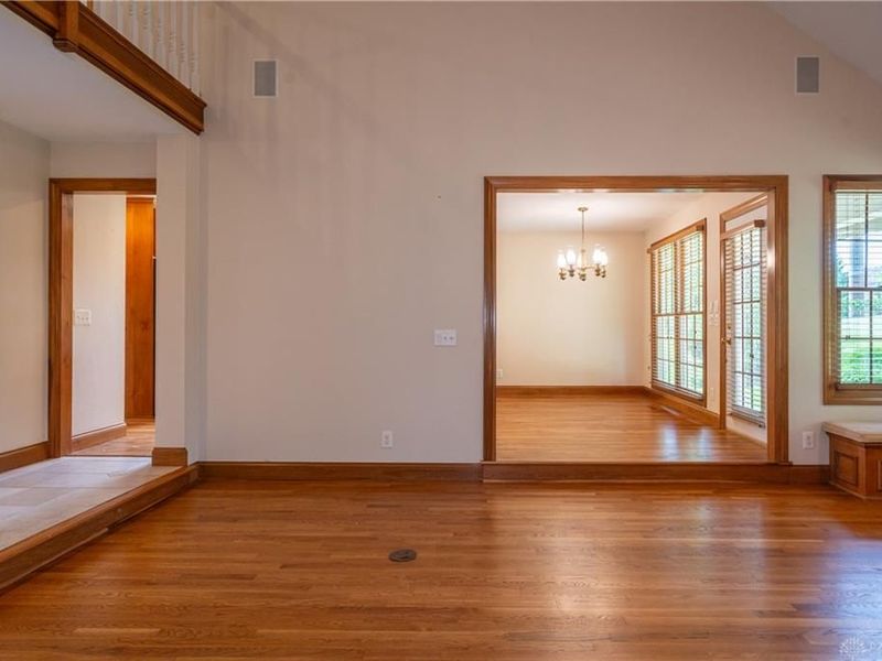 185 Barrington Village Drive, Xenia, OH 45385 Photo 24