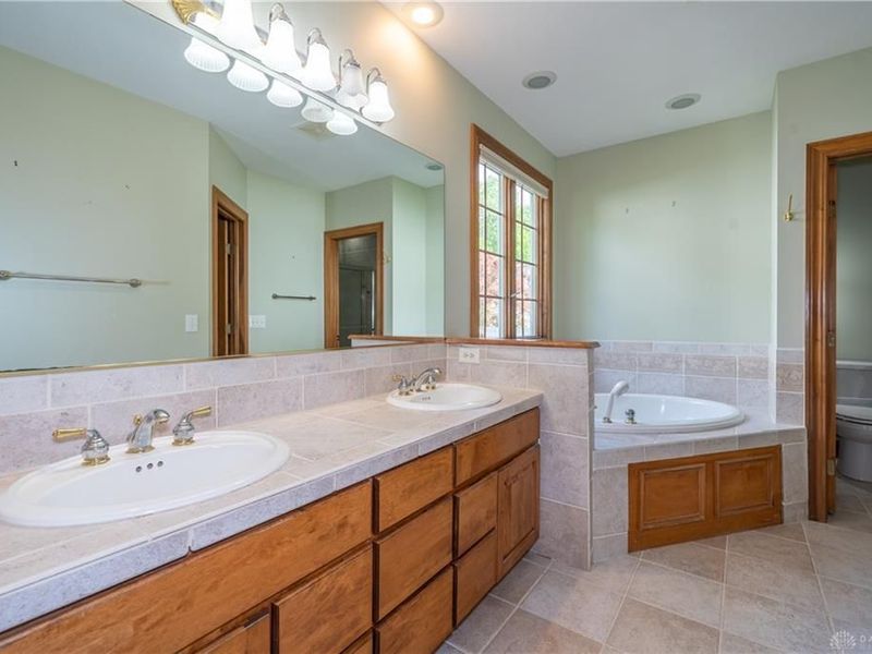 185 Barrington Village Drive, Xenia, OH 45385 Photo 30