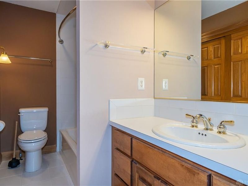 185 Barrington Village Drive, Xenia, OH 45385 Photo 43