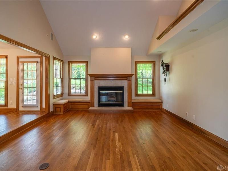185 Barrington Village Drive, Xenia, OH 45385 Photo 5