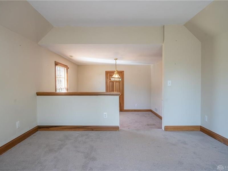 185 Barrington Village Drive, Xenia, OH 45385 Photo 6