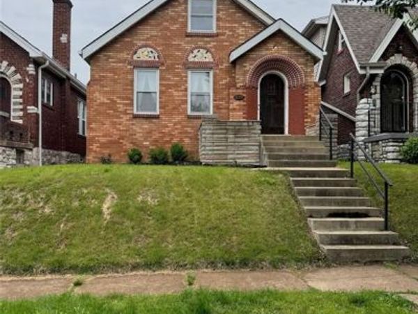 5251 Walsh Street , St Louis, MO 63109