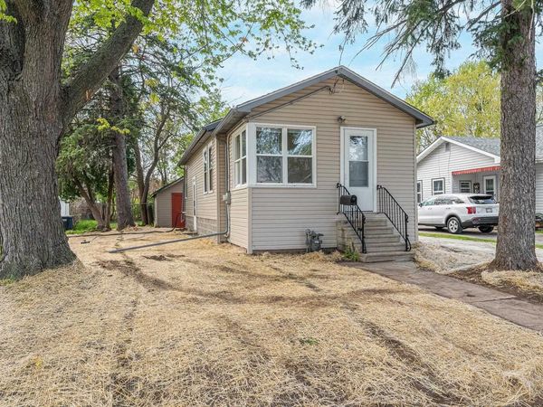 1813 ASHLAND STREET, Oshkosh, WI 54902
