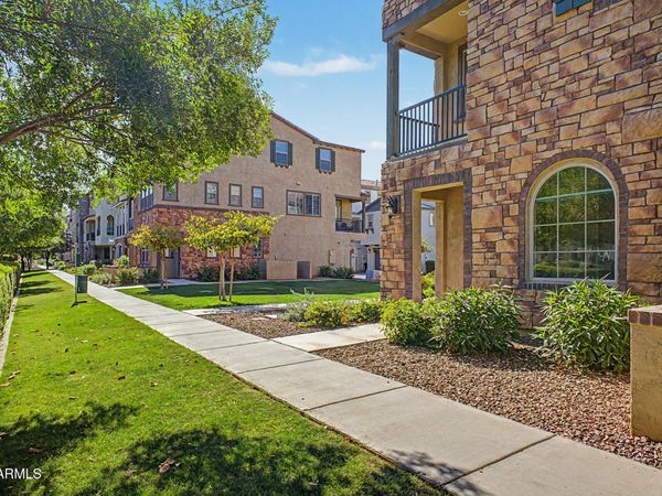1698 E BRIDGEPORT Parkway, Gilbert, AZ 85295