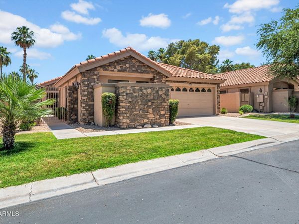 9411 W KERRY Lane, Peoria, AZ 85382