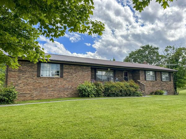 6259 Highway 131, Washburn, TN 37888
