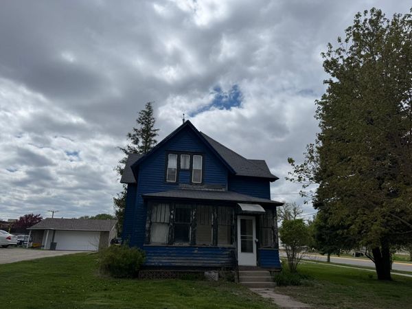 302 Broadway Avenue S, New Richland, MN 56072