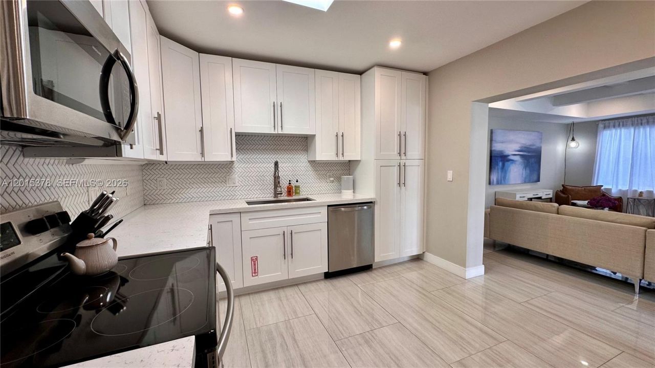1324 NE 14th Ave, Fort Lauderdale, FL 33304 Photo