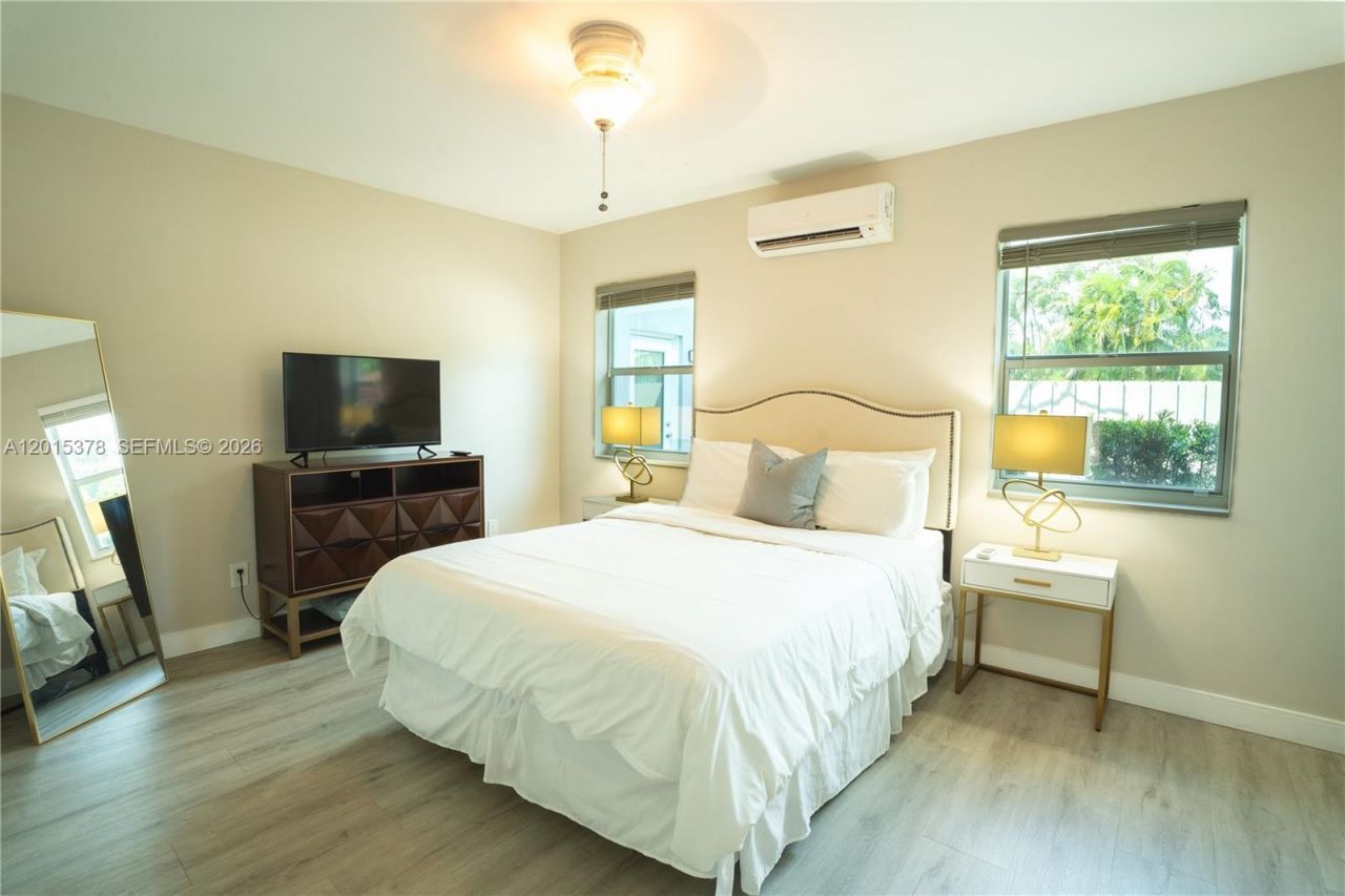 1324 NE 14th Ave, Fort Lauderdale, FL 33304 Photo