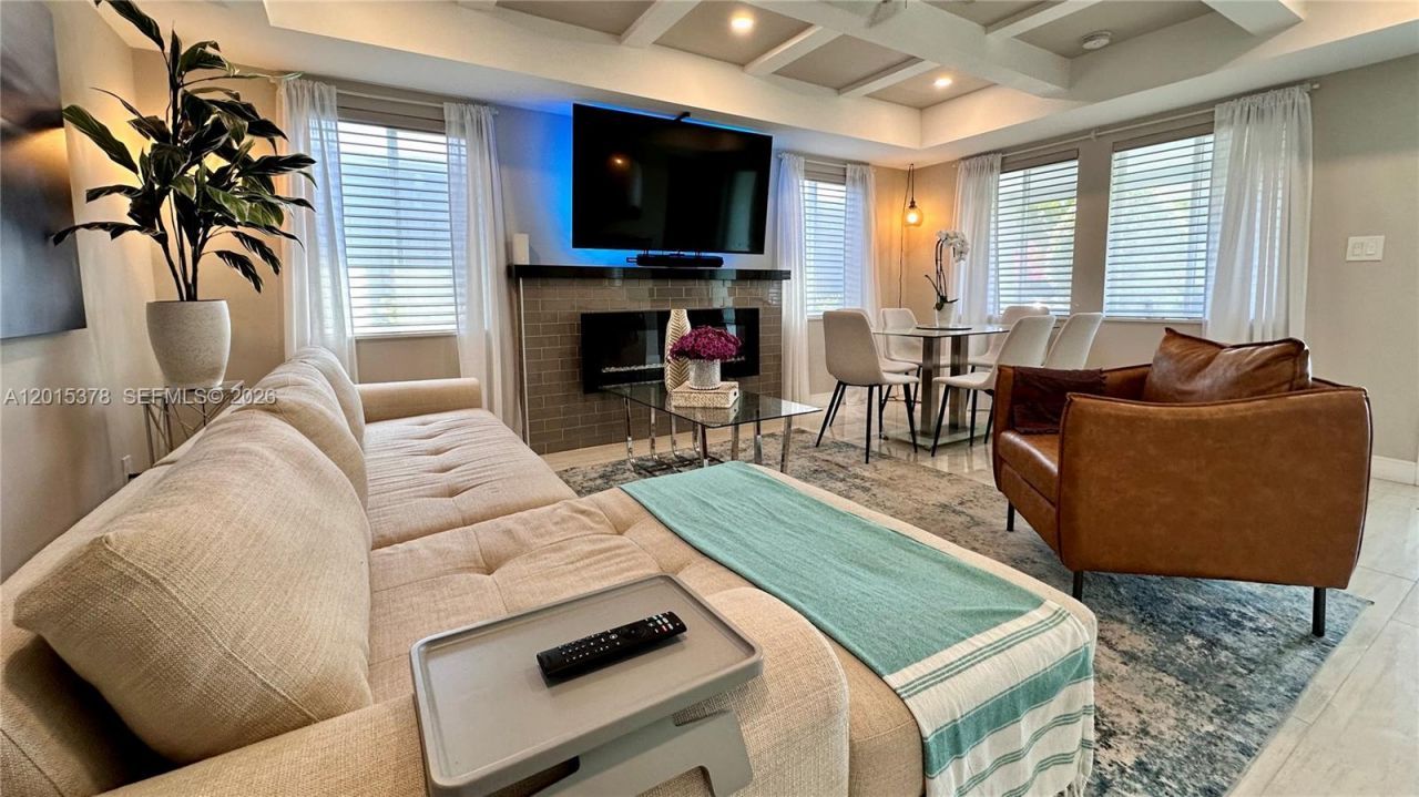 1324 NE 14th Ave, Fort Lauderdale, FL 33304 Photo