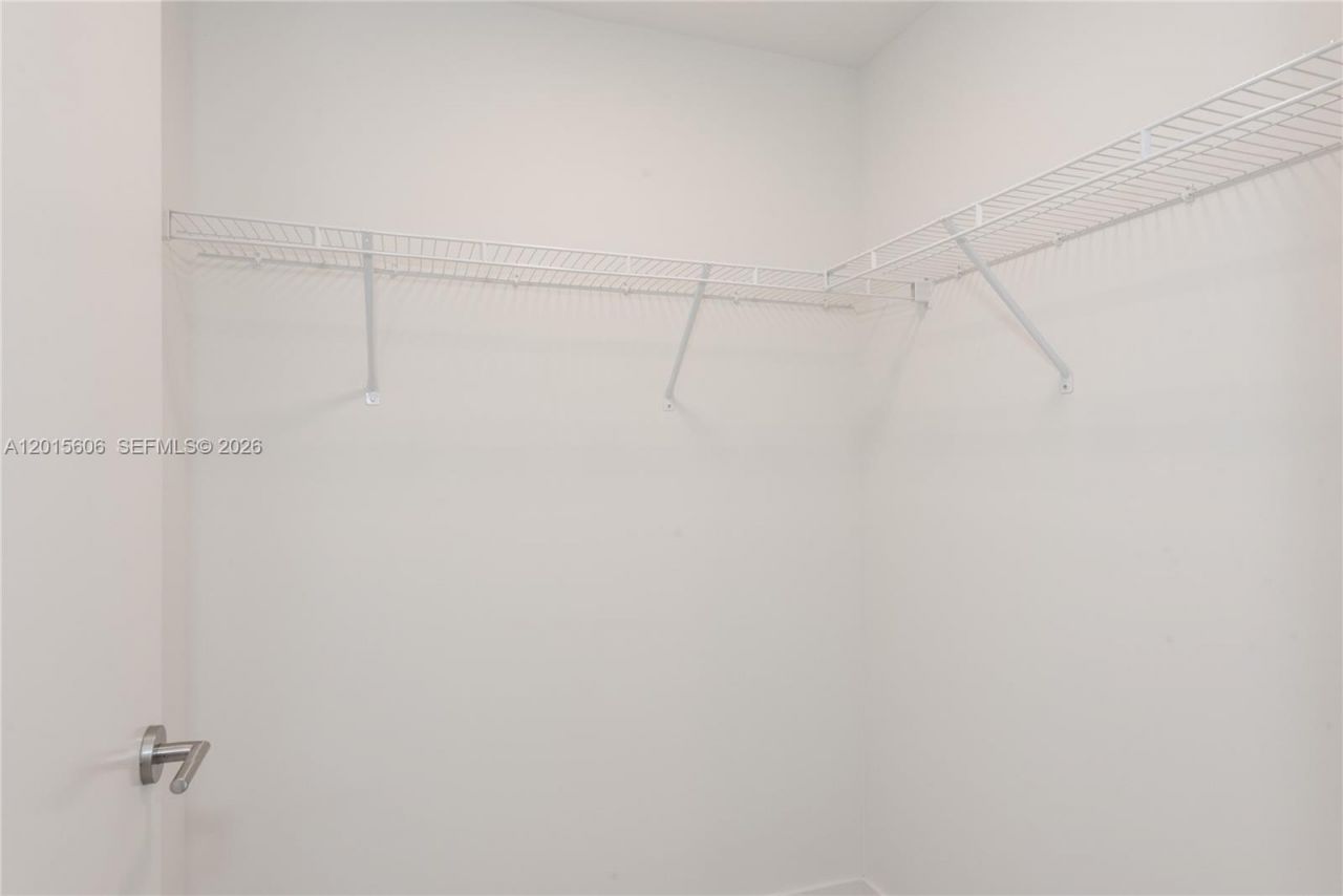 77 SE 5th St, Unit 1813, Miami, FL 33131 Photo