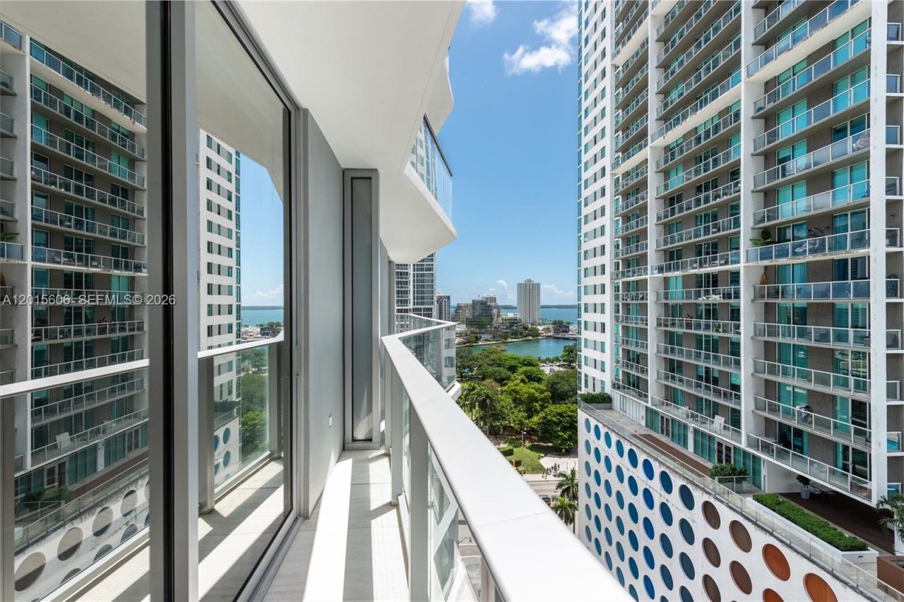77 SE 5th St, Unit 1813, Miami, FL 33131 Photo