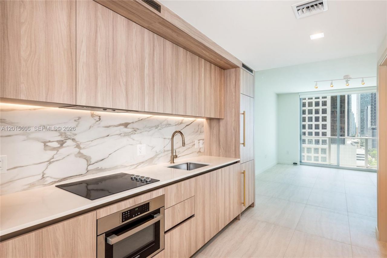 77 SE 5th St, Unit 1813, Miami, FL 33131 Photo