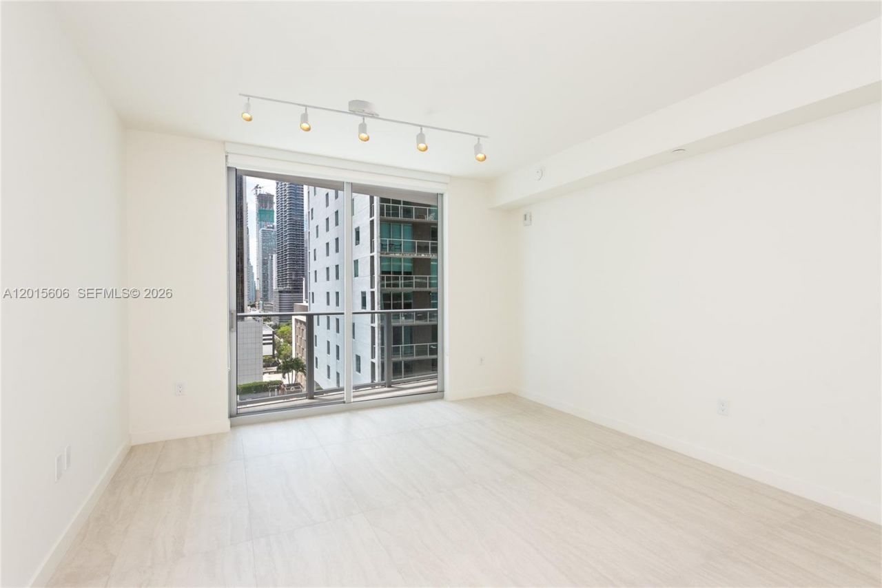 77 SE 5th St, Unit 1813, Miami, FL 33131 Photo