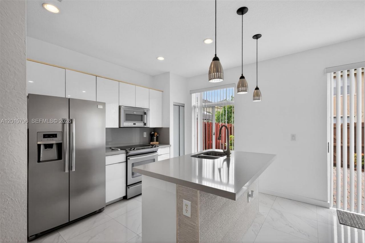 11248 NW 56th St, Doral, FL 33178 Photo