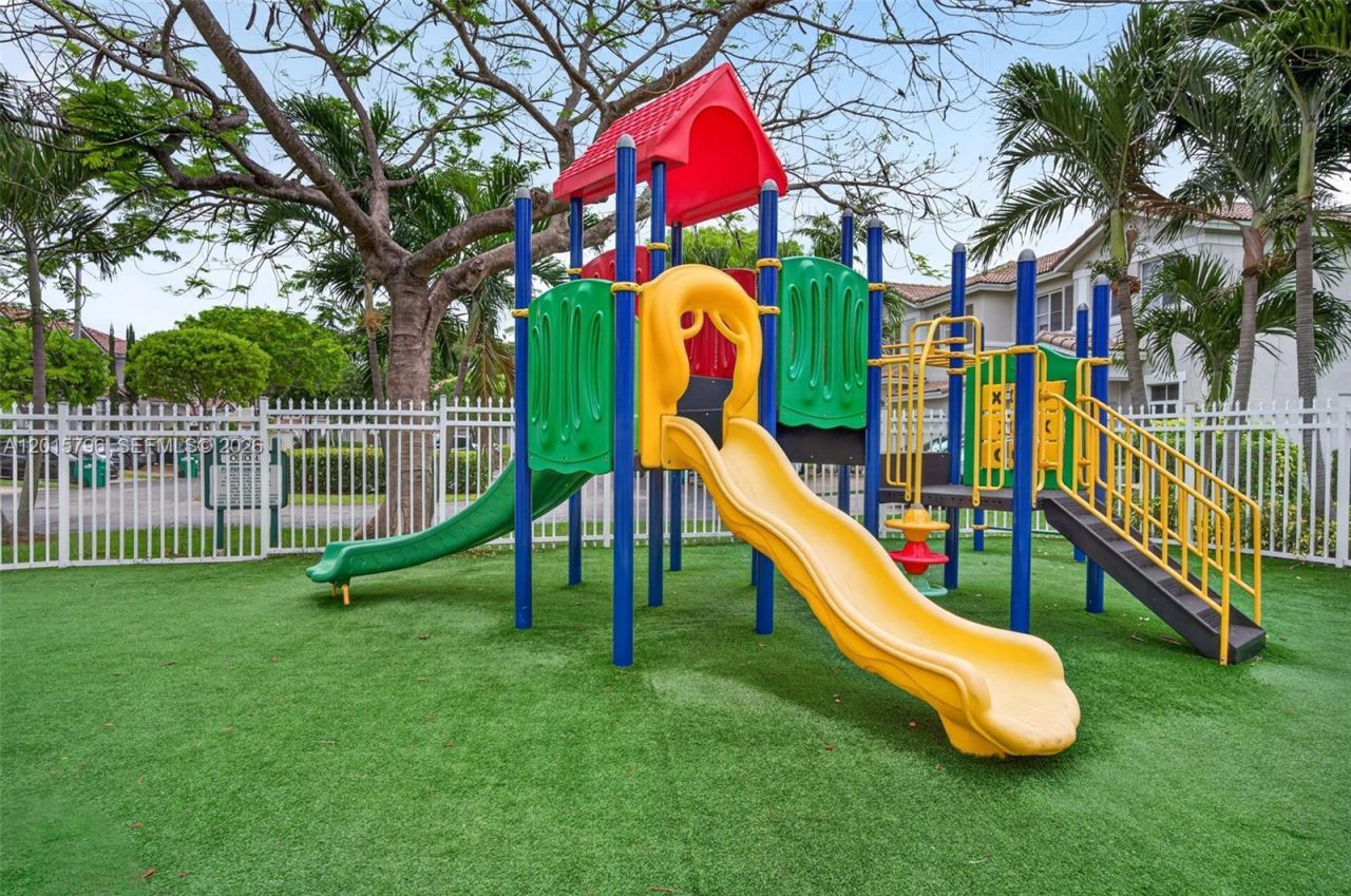 11248 NW 56th St, Doral, FL 33178 Photo