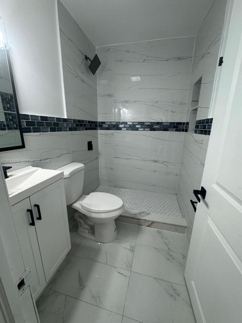 833 NW 75th St, Miami, FL 33150 Photo