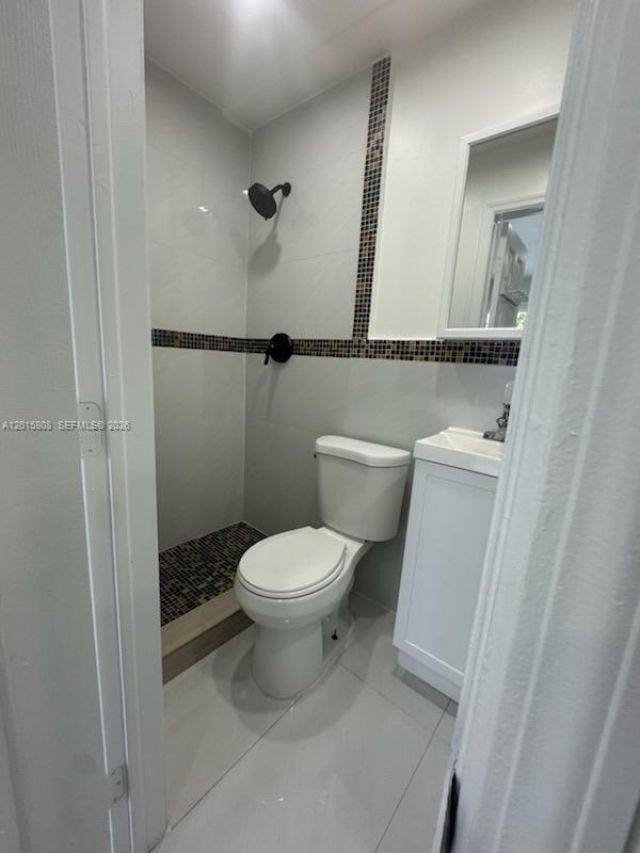 833 NW 75th St, Miami, FL 33150 Photo