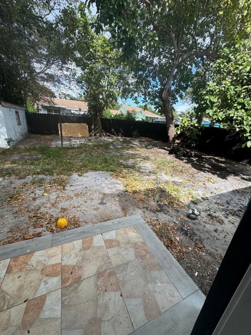 833 NW 75th St, Miami, FL 33150 Photo