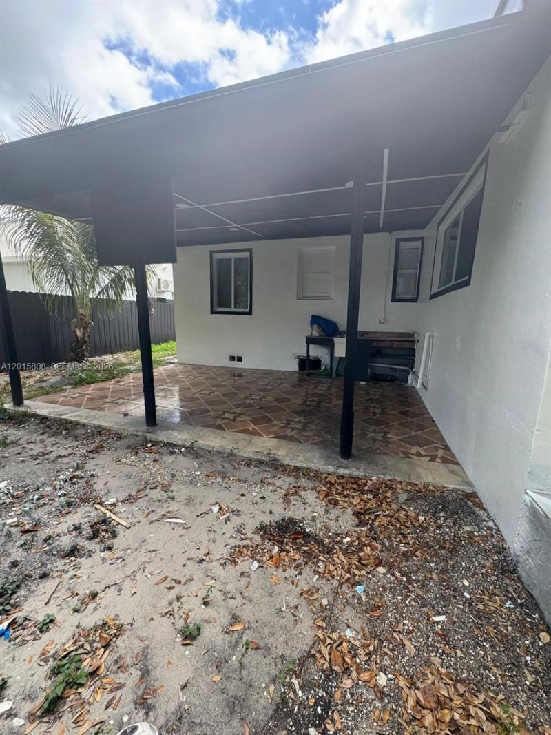 833 NW 75th St, Miami, FL 33150 Photo