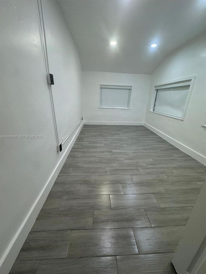 833 NW 75th St, Miami, FL 33150 Photo