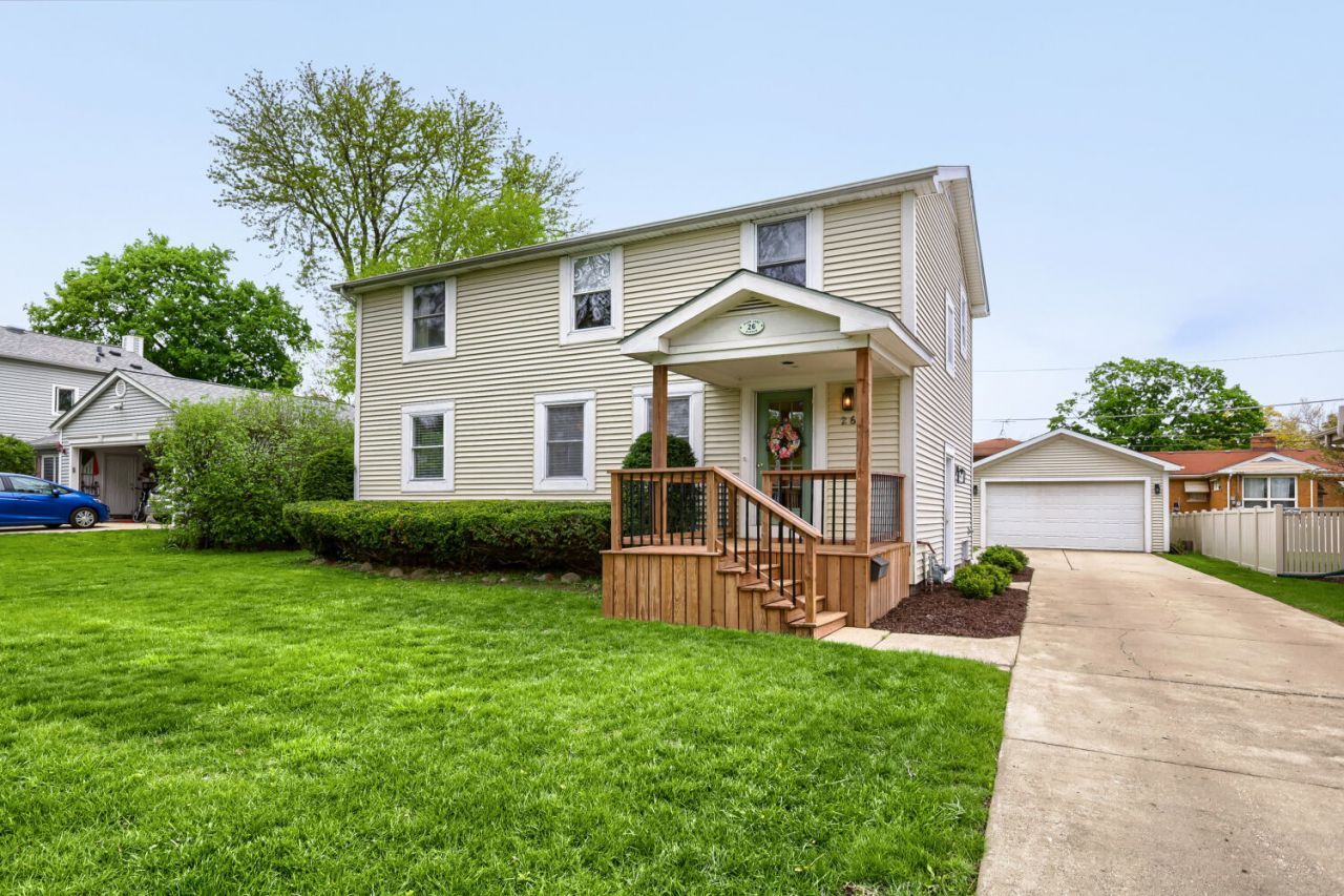 26 W Glenlake Avenue, Roselle, IL 60172 Main Photo