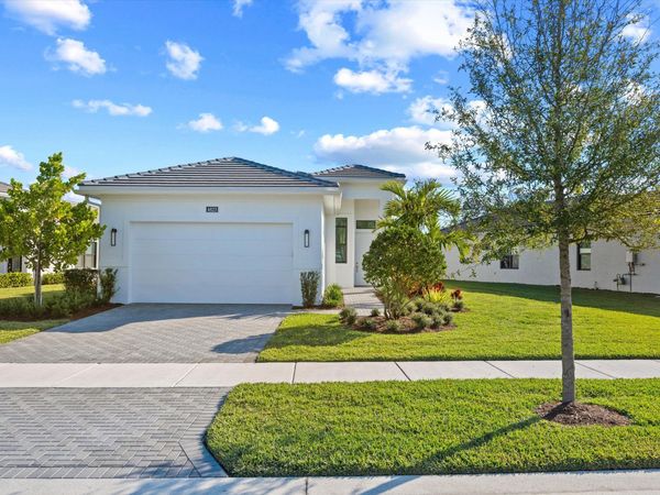 4823 Saint Armands Way, Westlake, FL 33470