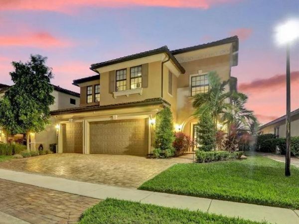 8665 E Baypoint Circle, Parkland, FL 33076